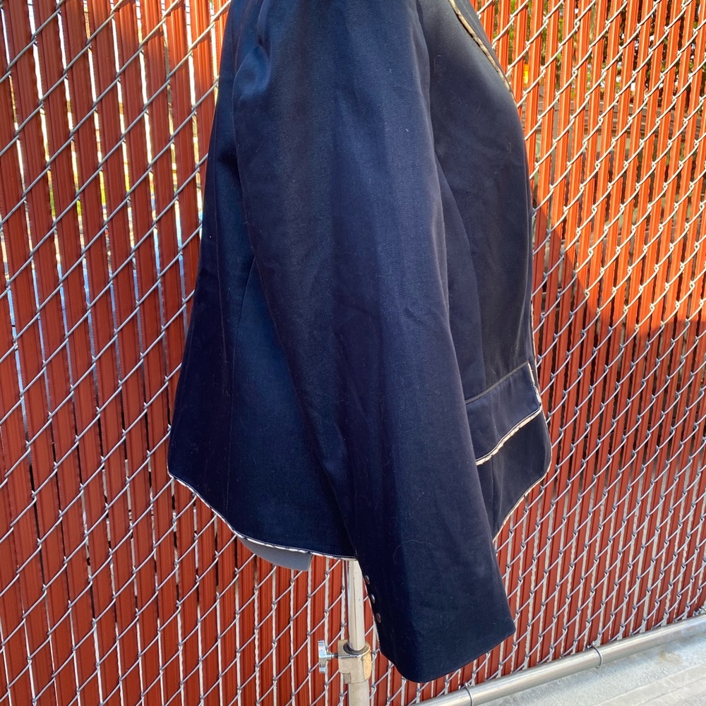 Jacket - Picture 2 of 6